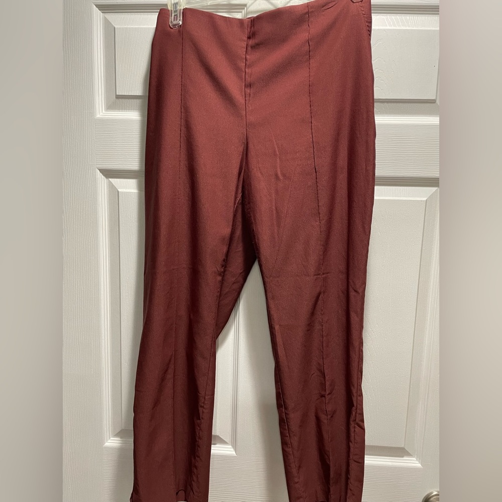 Rust colored straight leg pants in excellent condition
